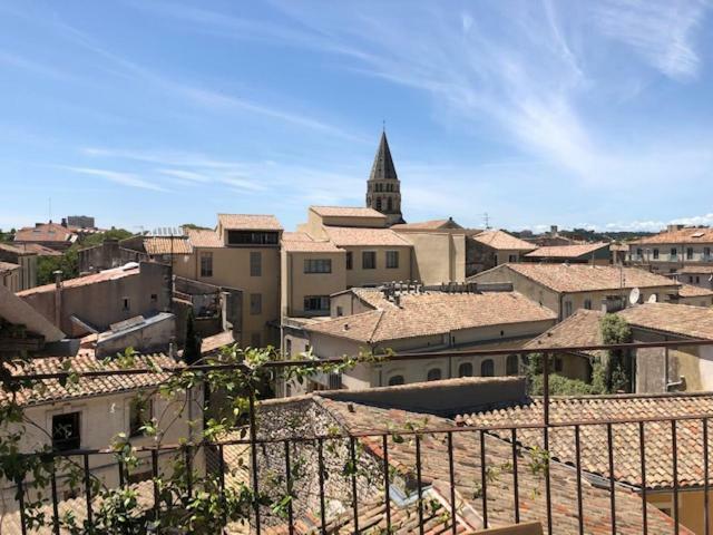 Appartement Avec Terrasse Panoramique Au Coeur De Ним Экстерьер фото