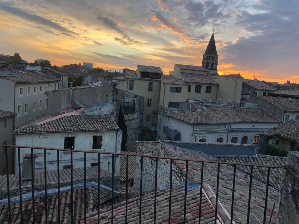 Appartement Avec Terrasse Panoramique Au Coeur De Ним Экстерьер фото